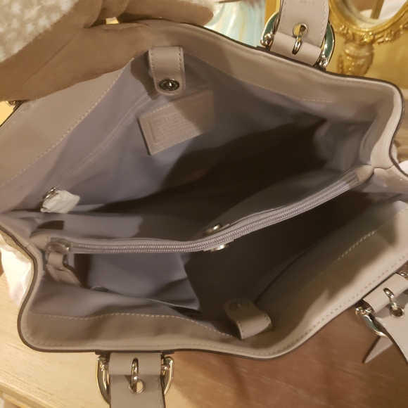 NWT! Coach Soho Signature Optic Linen North South Tote (Retail $378) - Picture 12 of 16